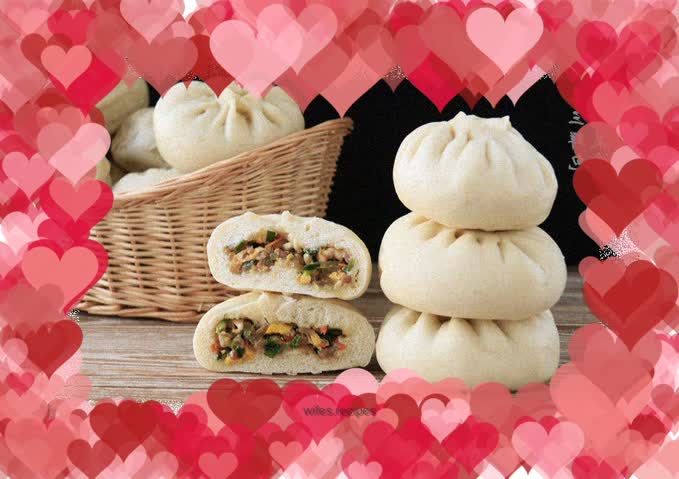 Minced pork and three fresh buns