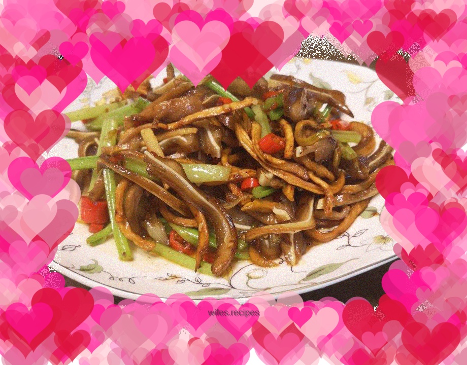 Stir-fried papaya and braised ear tips