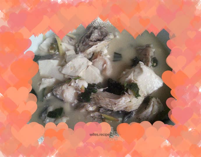 Perilla carp and tofu soup