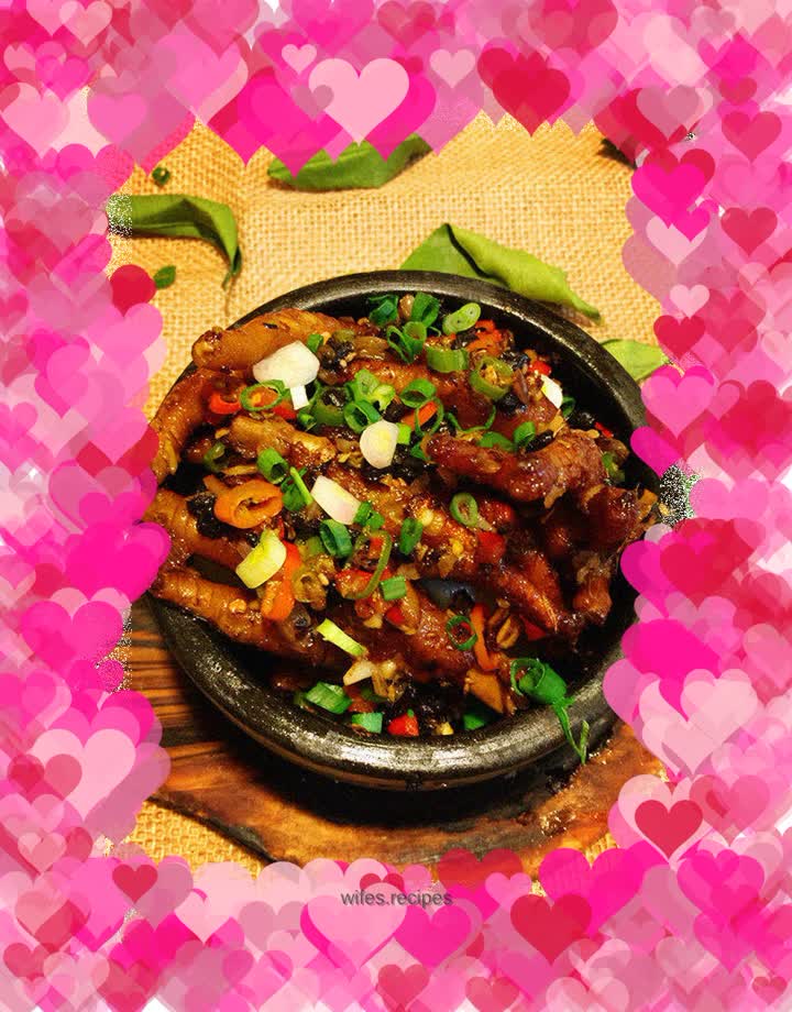Stone Pot Raking Chicken Feet