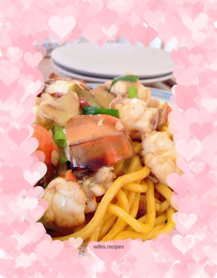 Braised Yi Noodles with Ginger and Scallion Lobster