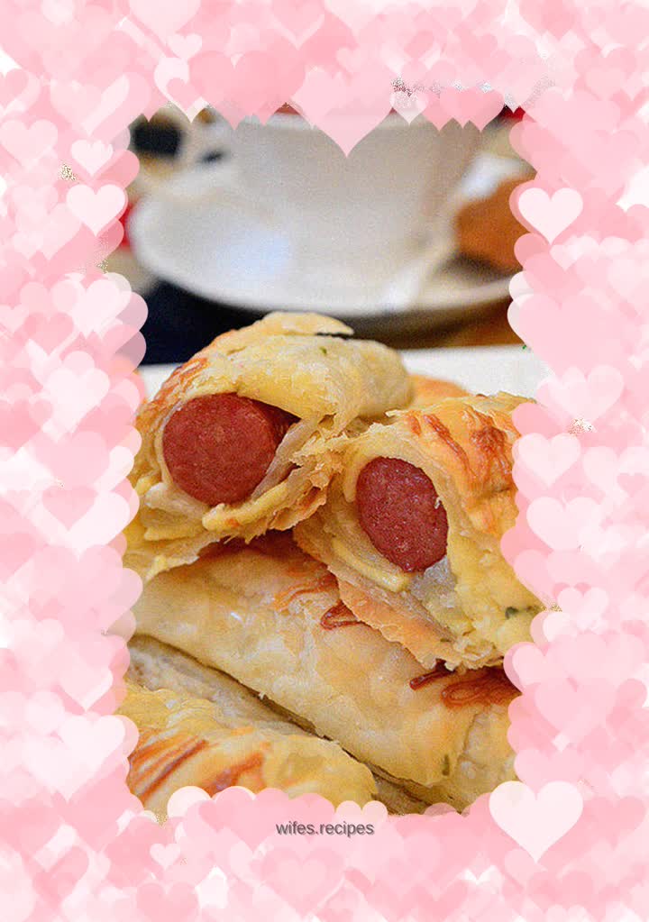 Crispy Cheese Sausage Rolls