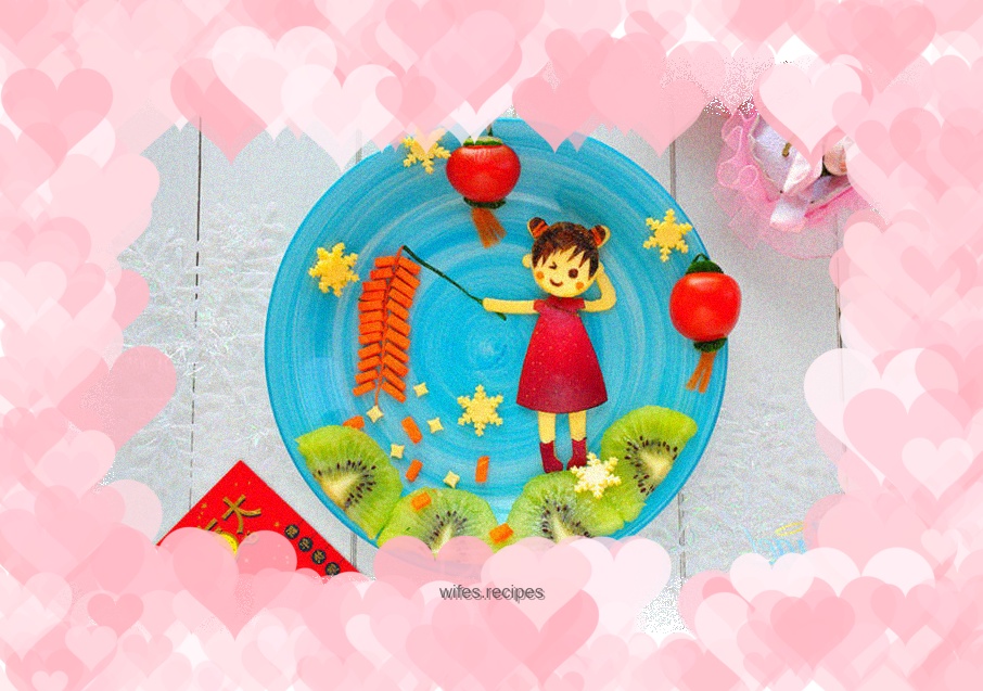 【Shandong】Little girl sets off firecrackers and fruit platter