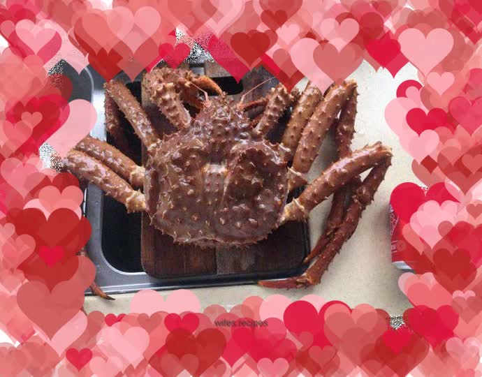 Eat two live king crabs