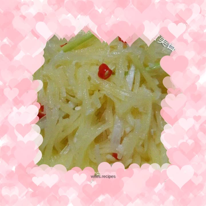 Appetizer-cold and spicy shredded potatoes