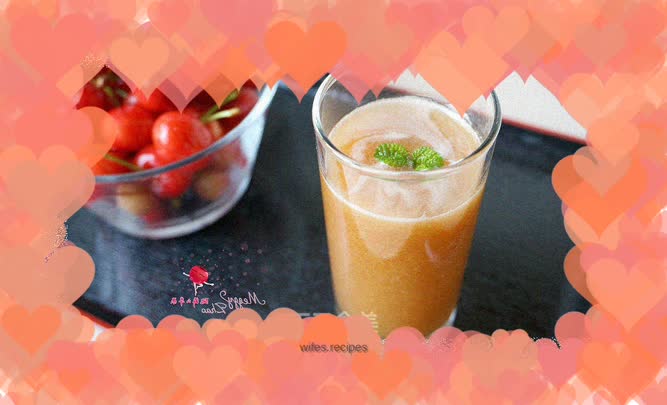 Cool and refreshing cherry juice