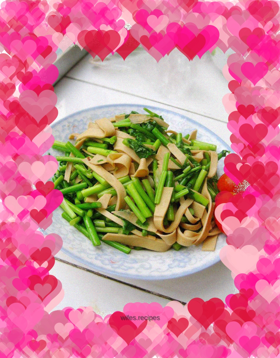 Stir-fried shredded tofu skin with garlic moss