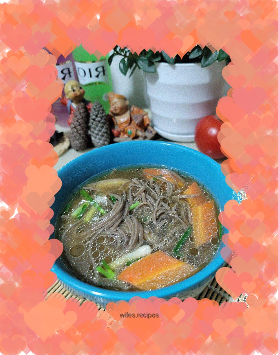 Braised pork and buckwheat noodle soup