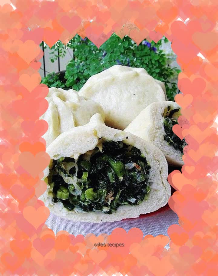 Carrot leaf and shrimp skin buns