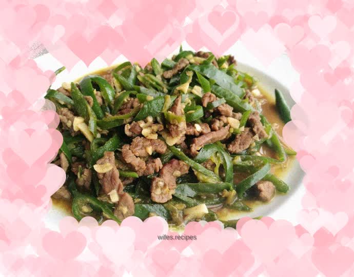 Shredded beef with green pepper (home-cooked meal)