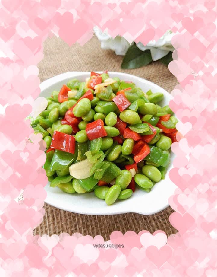 Stir-fried edamame kernels with double peppers