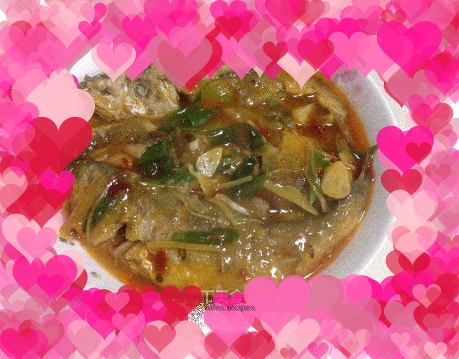 Braised small yellow croaker in soy sauce