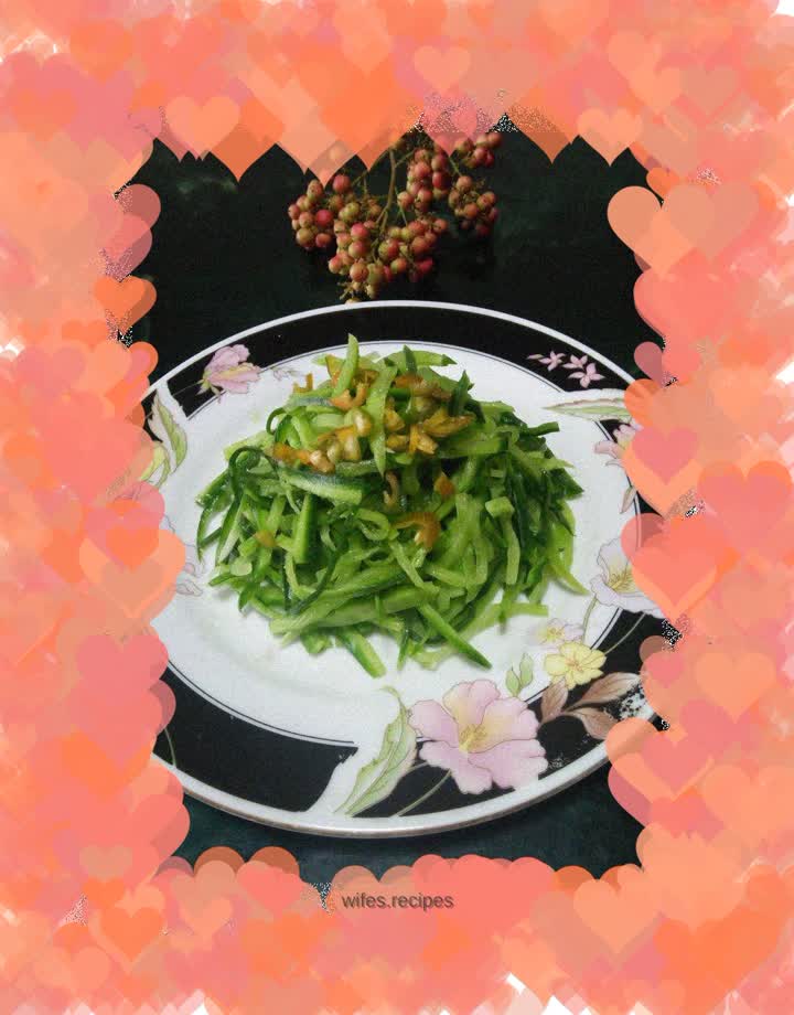 Shredded radish with sesame oil