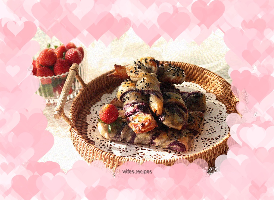 I can't stop grabbing the purple sweet potato and taro crisps one after another