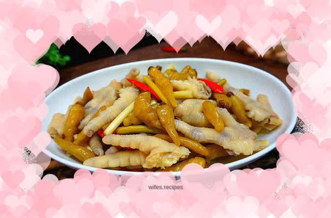Pickled pepper chicken feet