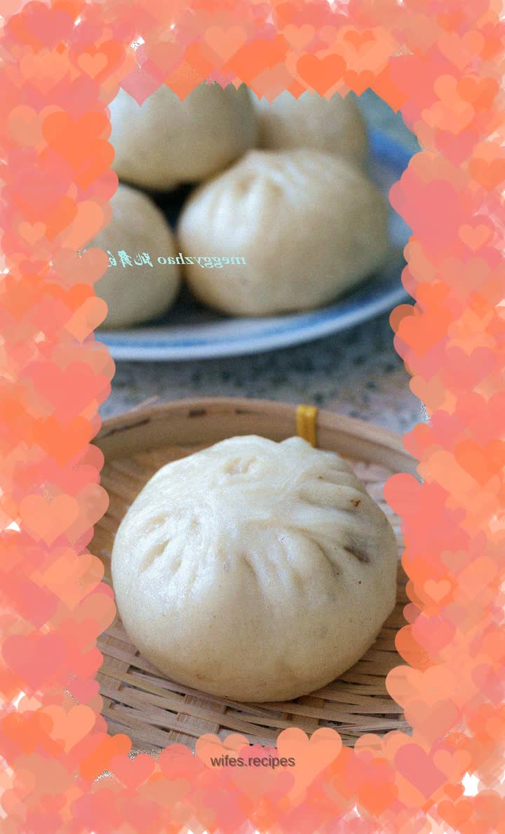 Dried prunes and pork buns