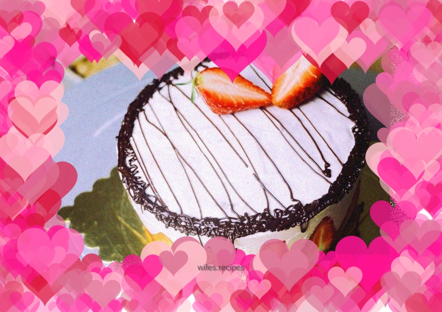 Strawberry mousse cake