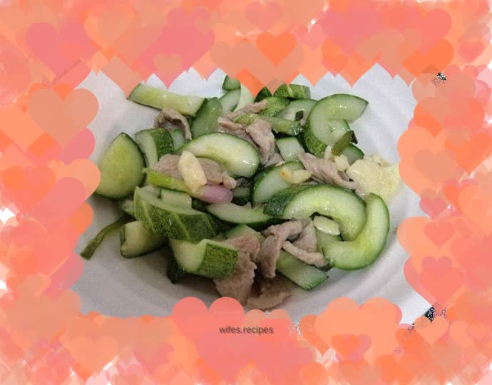 Stir-fried pork slices with cucumber