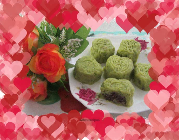 Milky green broad bean cake