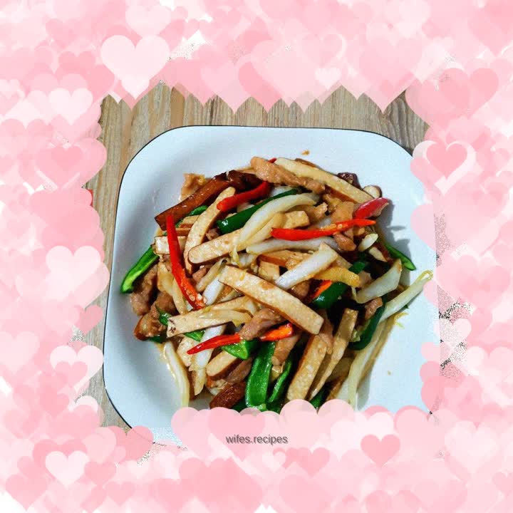 Stir-fried shredded pork with cabbage and dried beans