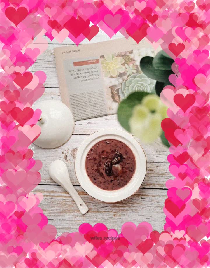 Black rice and red dates porridge