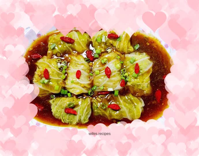 Sweet and sour cabbage rolls