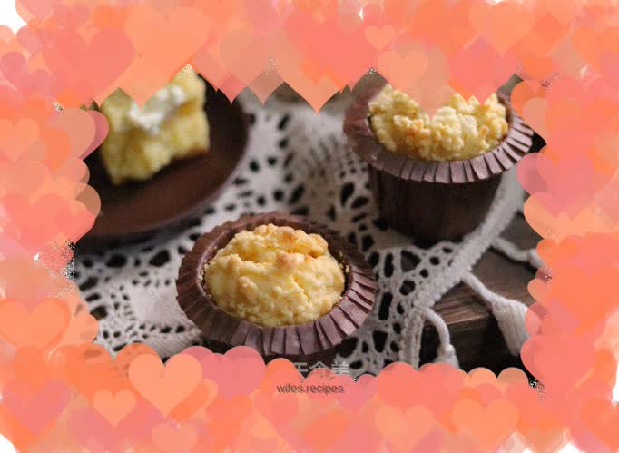 Almond Crispy Muffin Cake