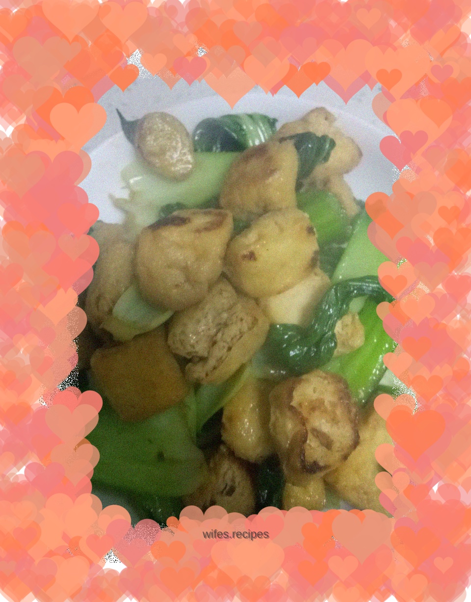 Stir-fried green vegetables and bean dip