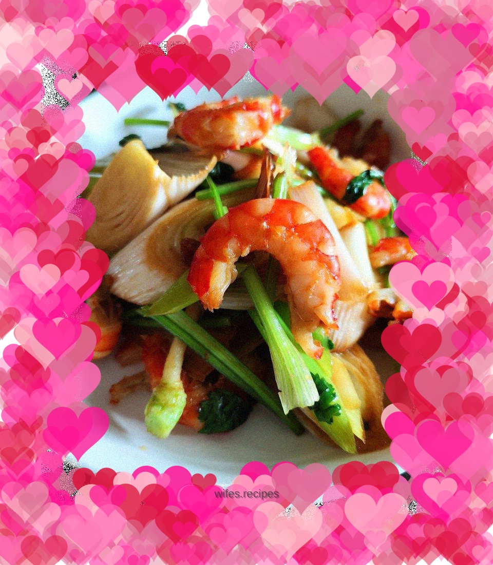 Fried shrimps with green onions