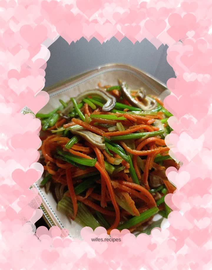 Stir-fried shredded tripe with coriander and carrot