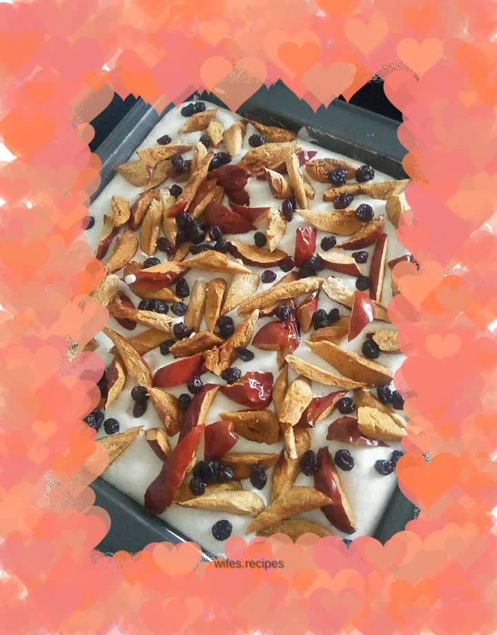 Dried rice cake with red dates and blueberries