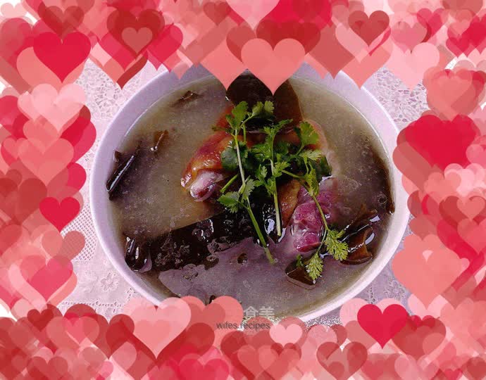 Braised Pork Trotters and Seaweed Soup