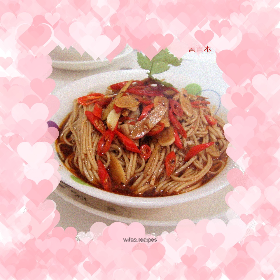 Spicy pepper garlic noodles