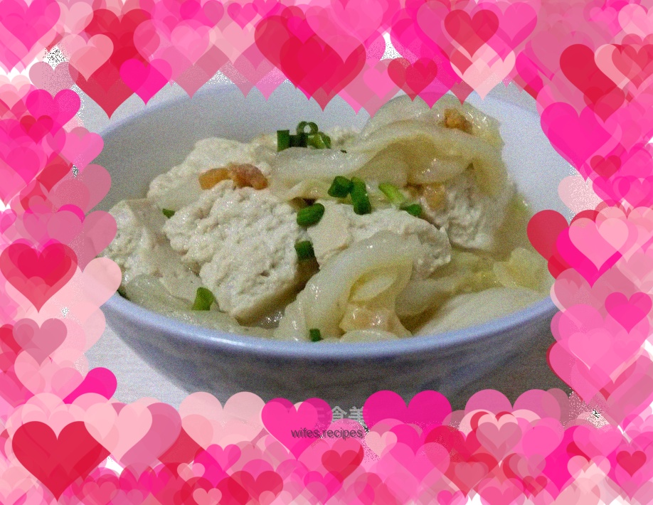 Stewed tofu with cabbage and sea rice