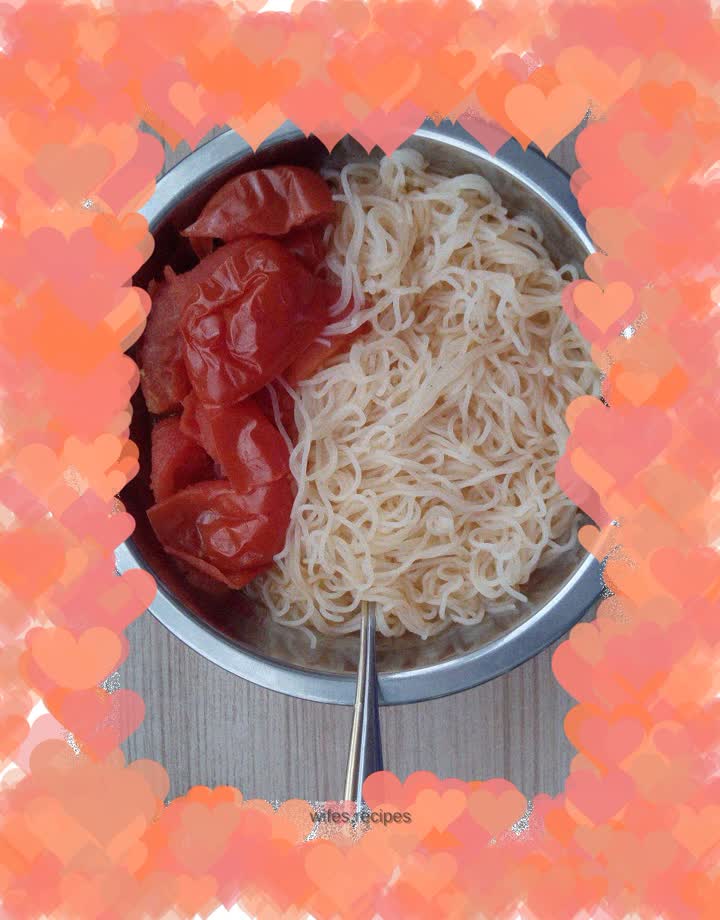 Tomato noodles