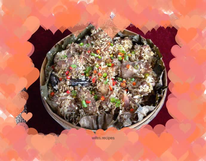 Lotus-flavored glutinous rice chicken