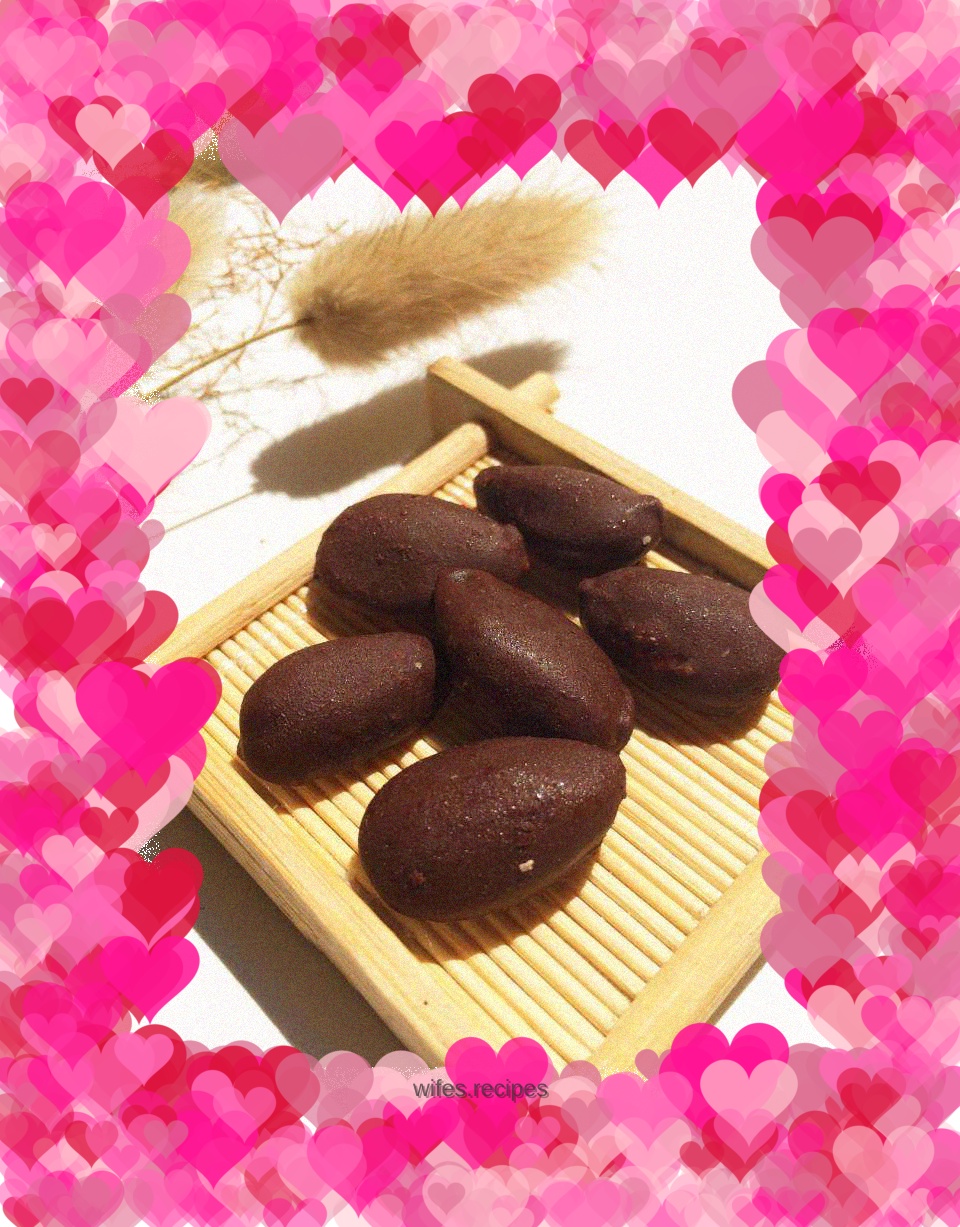 Chocolate almond beans