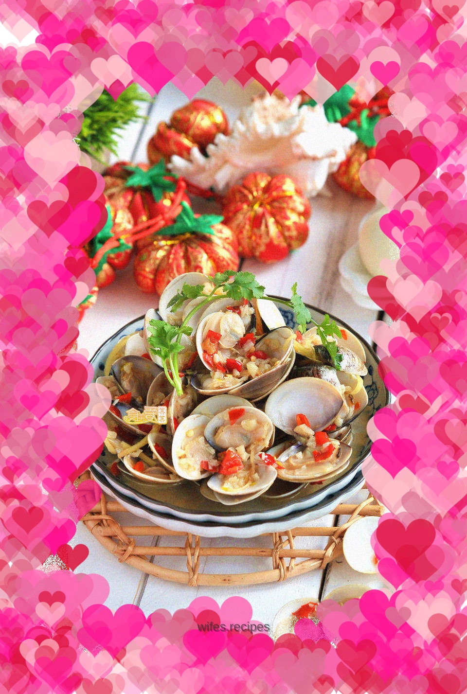 Everything goes well with fried clams with chopped pepper