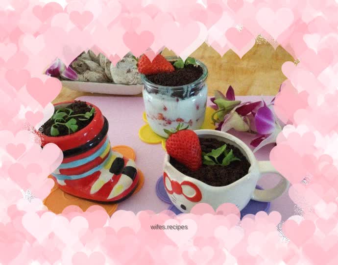 Yogurt Strawberry Potted Plant