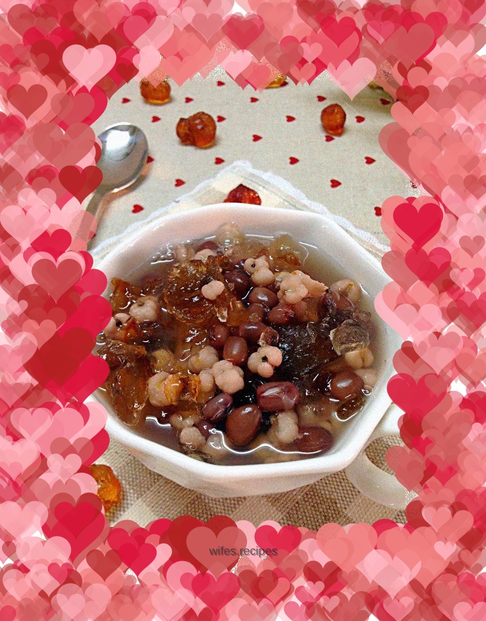 Peach gum barley and red bean soup