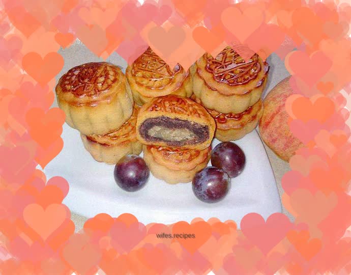 Bean Paste and Lotus Seed Mooncake