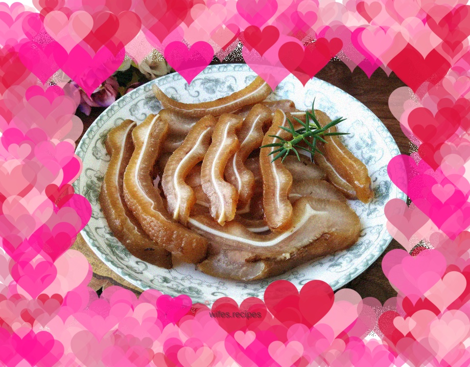 Braised pig ears