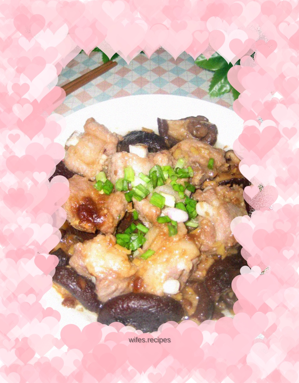 Steamed Pork Ribs with Mushrooms