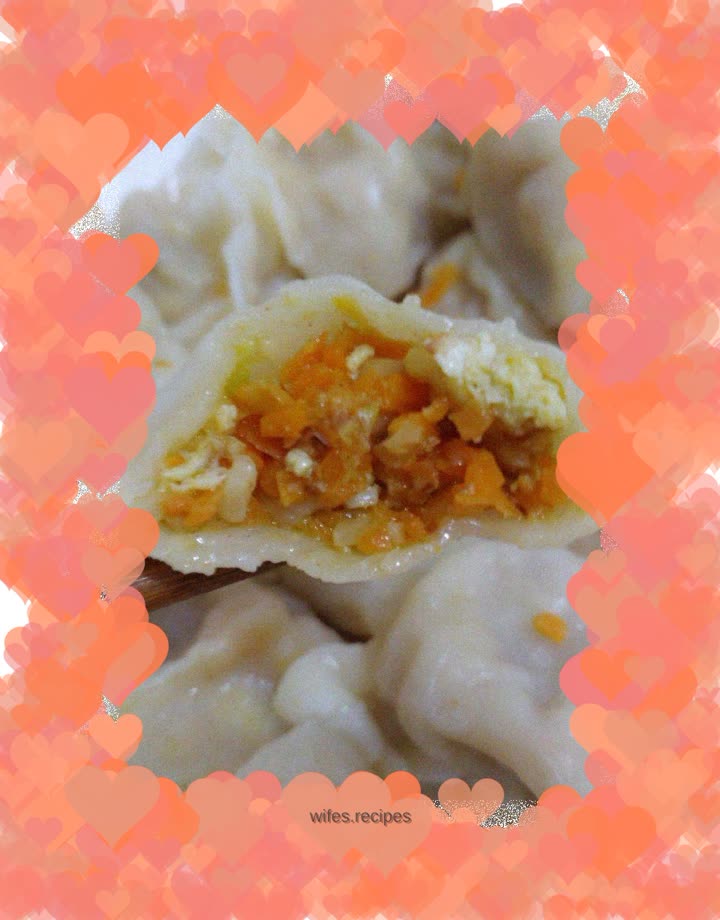 Secret Cabbage, Carrot, Egg and Peanut Dumplings