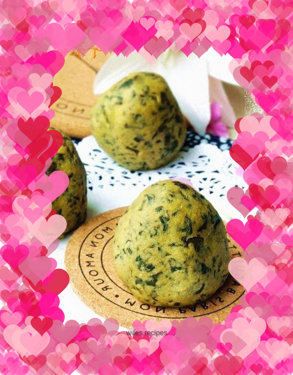 Sweet Potato Leaves and Cornmeal Steamed Buns