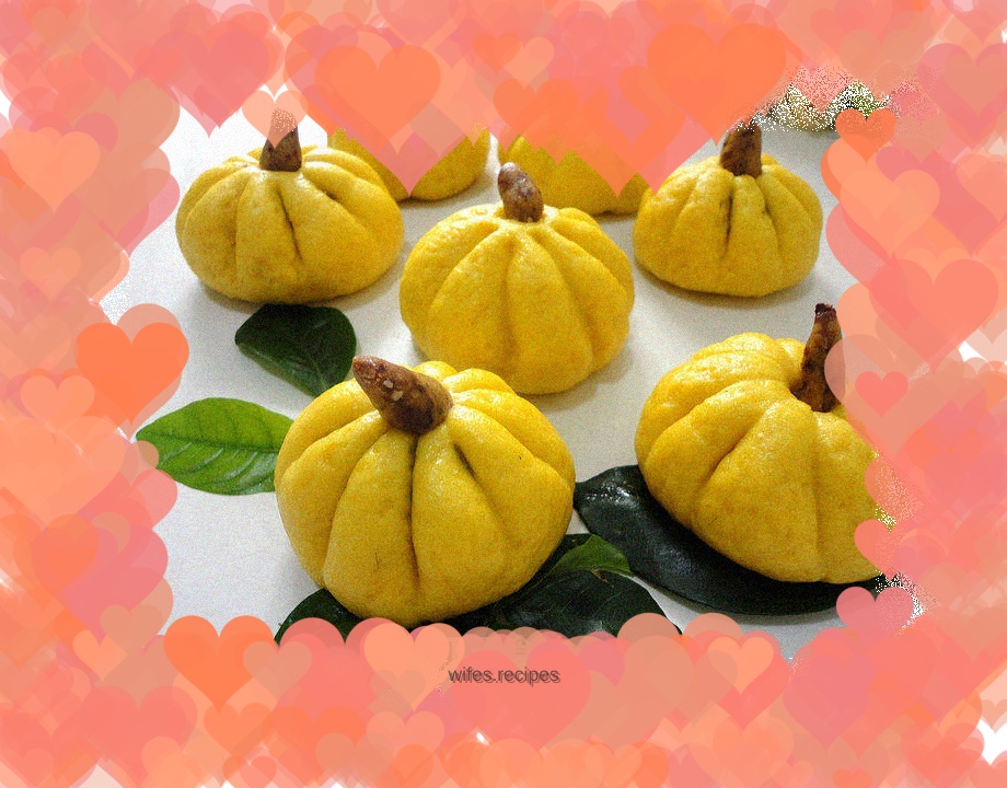 Pumpkin bean paste bun
