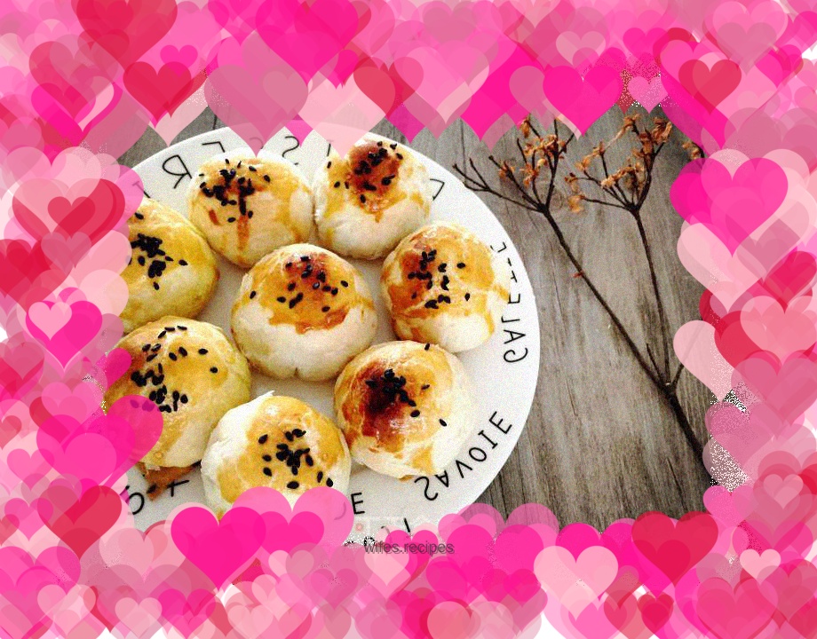 Bean paste and egg yolk cake