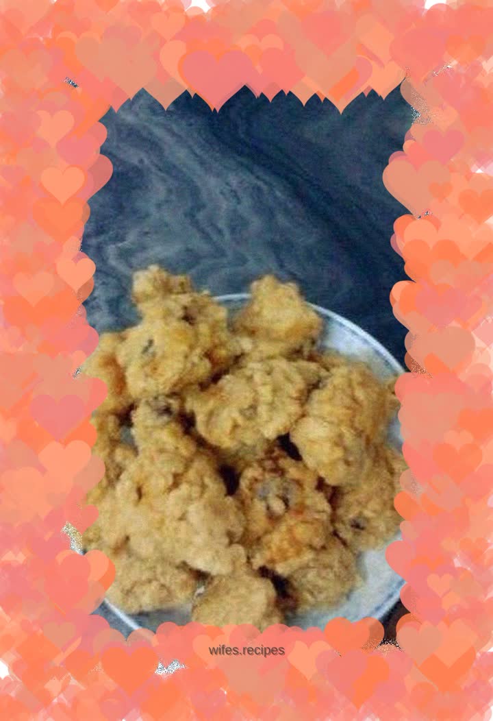 Crispy fried chicken wings