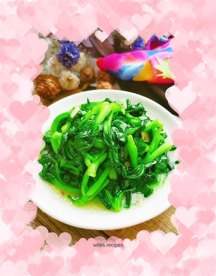 Vegetarian stir-fried baby greens