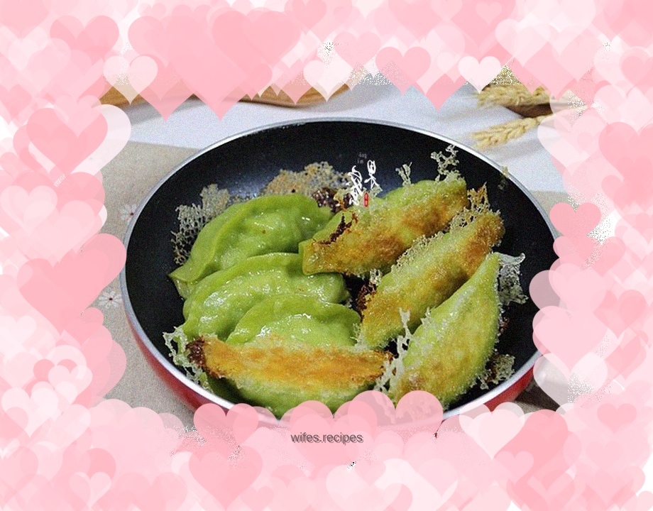 Chives and fresh meat pot stickers